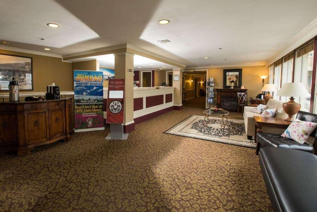 Ramada By Wyndham Juneau Extérieur photo