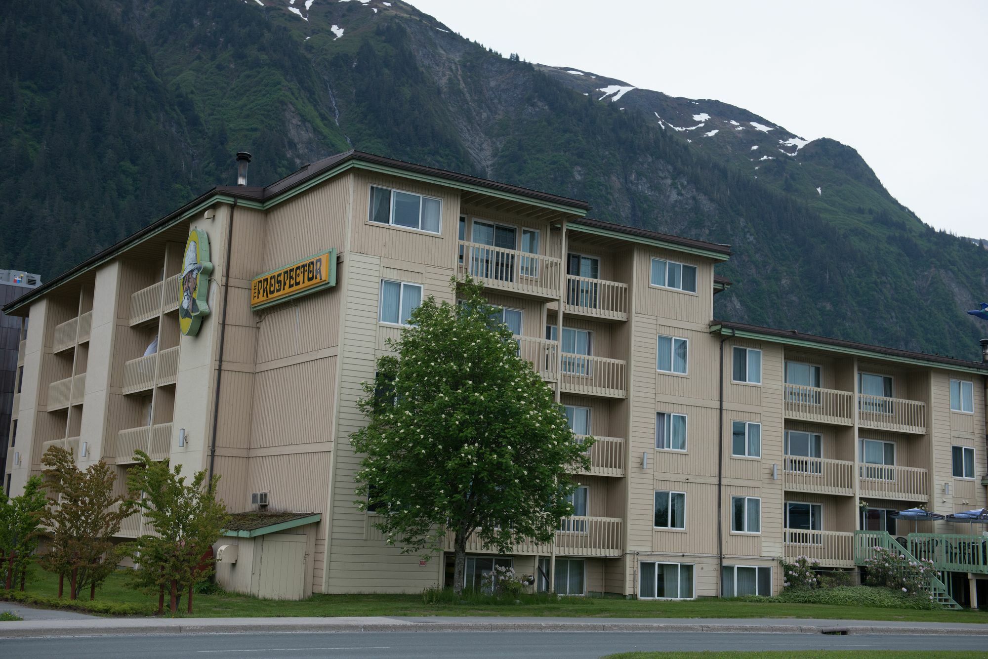Ramada By Wyndham Juneau Extérieur photo
